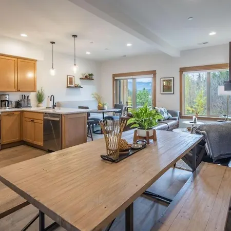 Suncadia 3 Bdrm Suncadia Townhome Waterfront Views